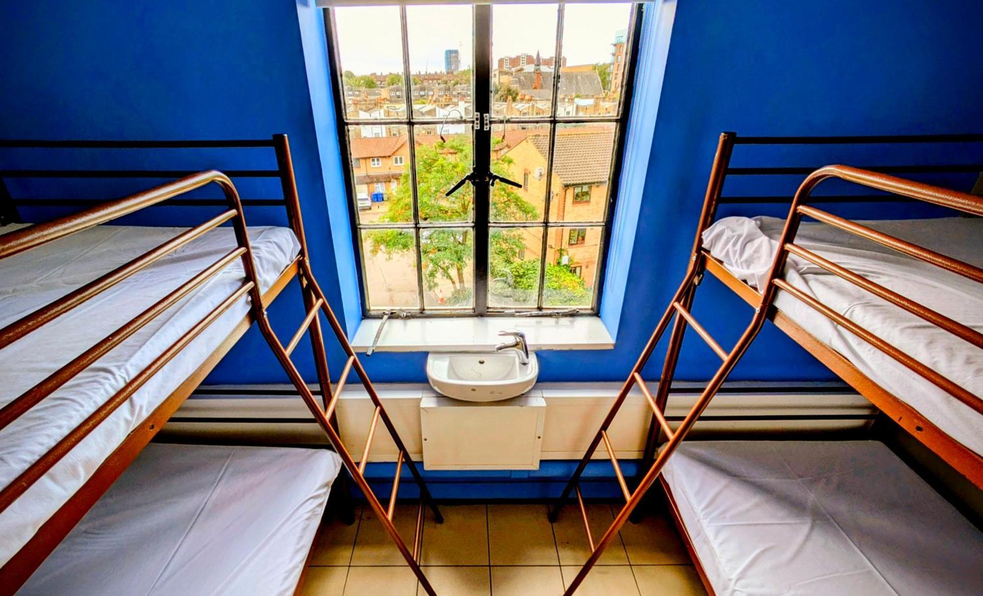 Bed 4 Mixed Room