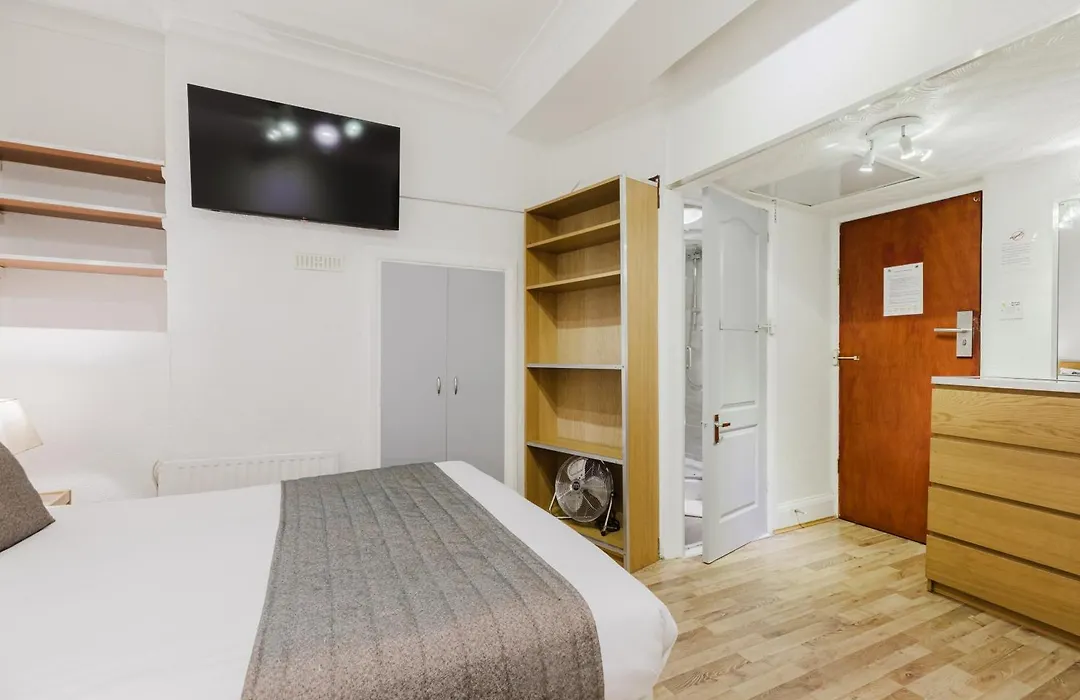 Falcon Hotel-1