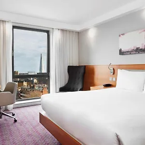 Hampton By Hilton London Waterloo Hotel Resort: Best Prices & Reviews ...
