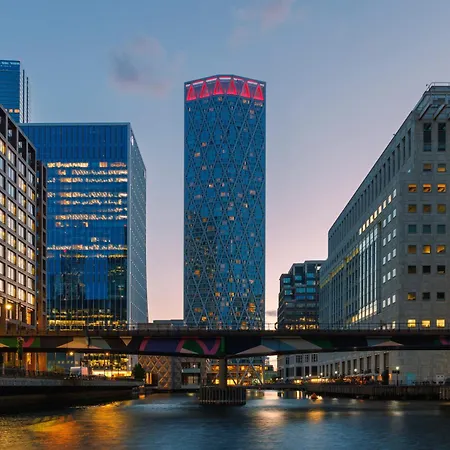 Vertus Edit Canary Wharf London 4 Star Hotel With A Minimum Price 121 