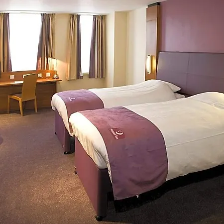 Premier Inn London City-3