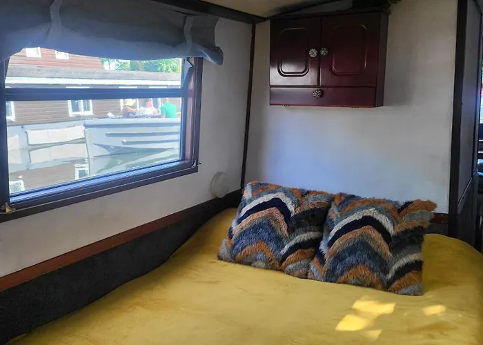 Comfy Canal Boat In Little Venice By Paddington For Family & Friends ロンドン